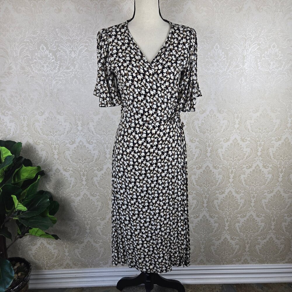 Audrey 3+1 Size Medium Ditzy Floral Maxi Wrap Dress Flutter Short Sleeve V-neck